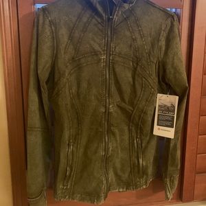 Lululemon top/jacket